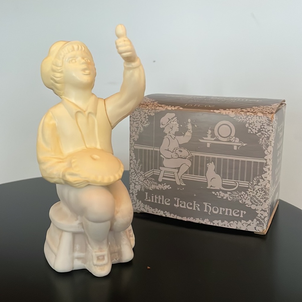 Avon Vintage Little Jack Horner Topaz cologne bottle
